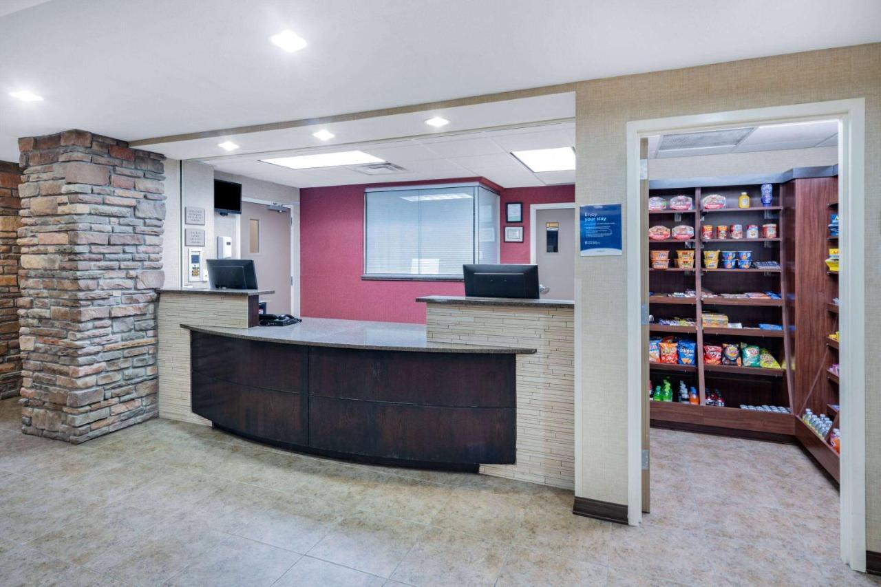 Hawthorn Suites By Wyndham Williston Exterior foto