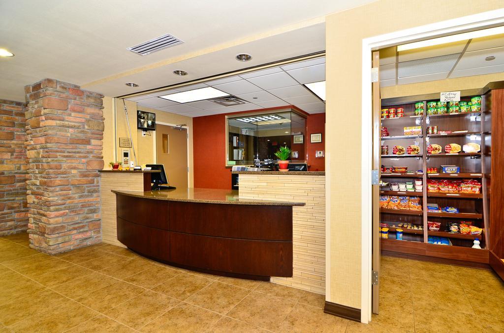 Hawthorn Suites By Wyndham Williston Exterior foto